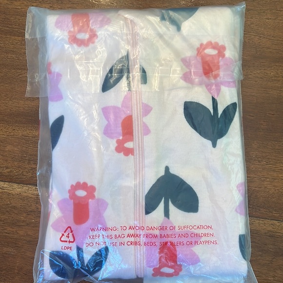 Hanna Andersson Printed Footless Sleeper NWT - Picture 3 of 4